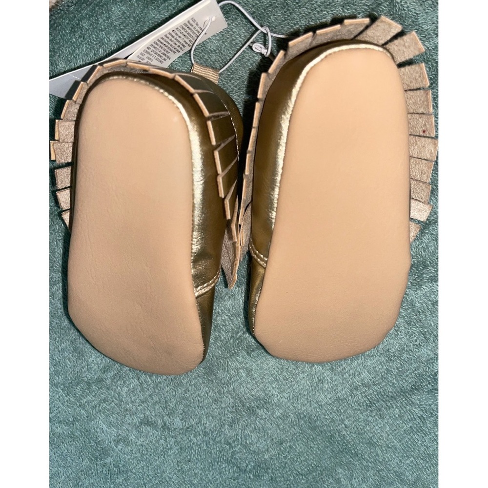 Old Navy Girl Gold Moccasins - Picture 2 of 3